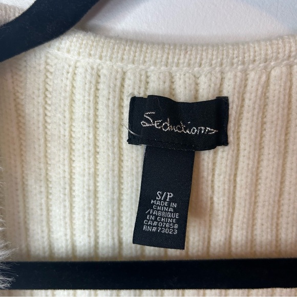 SEDUCTIONS size S white faux fur front vest - Picture 7 of 9